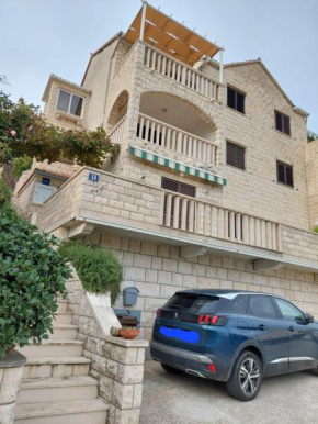 Apartments with a parking space Postira, Brac - 700